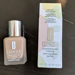 Clinique Superbalanced Makeup